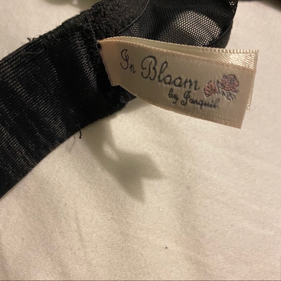 Nordstrom Push Up Bra 💐 - Picture 5 of 6